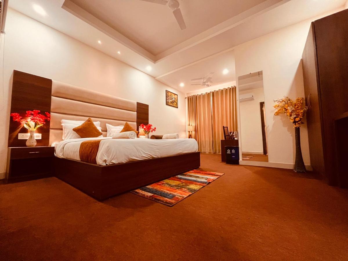Hotel The Pacific Grand, 하리드와르 외부 사진