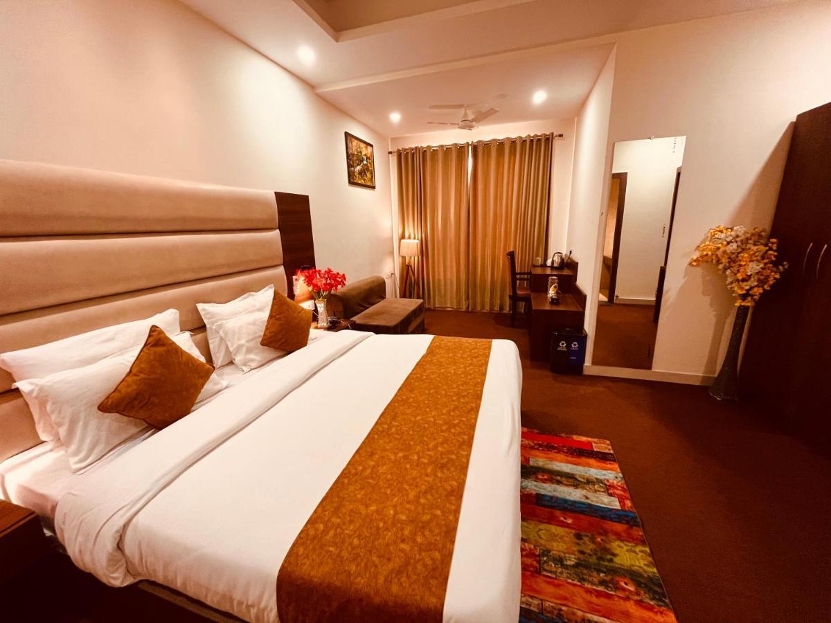 Hotel The Pacific Grand, 하리드와르 외부 사진